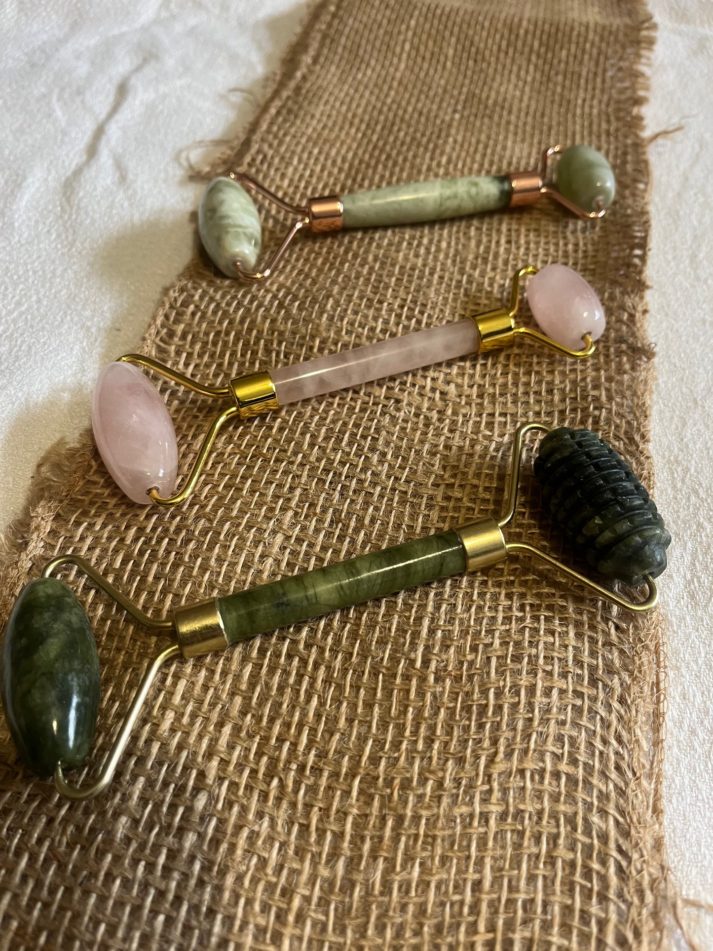 Rouleau masseur visage en jade