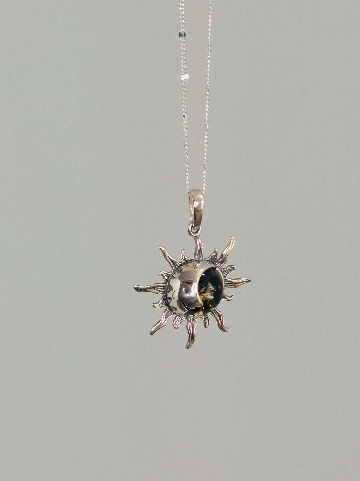 Pendentif Yin Yang en Ambre et Argent