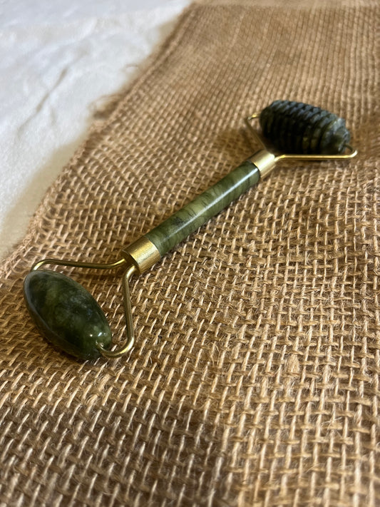 Rouleau masseur visage en jade